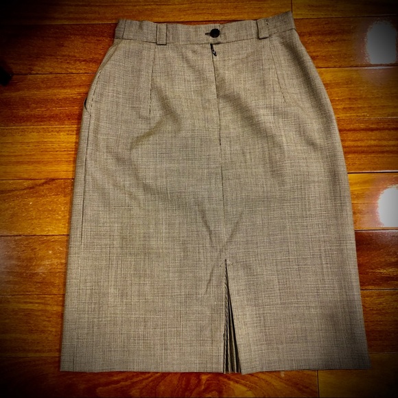 Vintage Escada Blazer & Skirt - mint condition - Picture 5 of 9